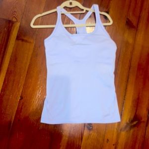 Seamless tank with built in shelf bra